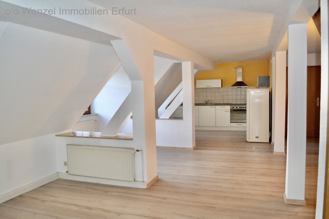 Schöne Drei-Zimmer-Maisonette - EBK & Stellplatz inklusive! Schöne Drei-Zimmer-Maisonette - EBK & Stellplatz inklusive!