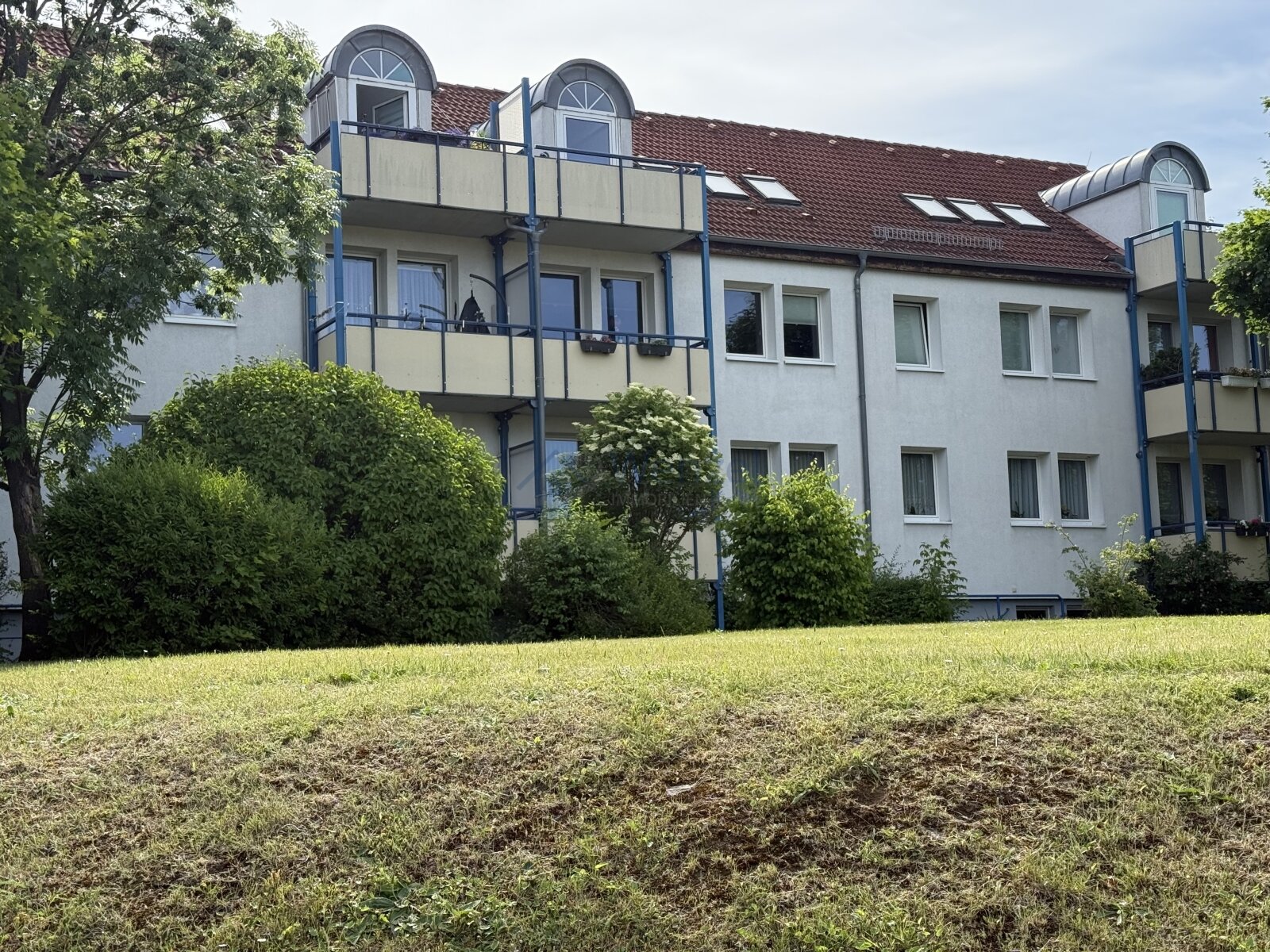 Kapitalanlage, vermietete Drei-Zimmer Wohnung in Erfurt Süd-Ost Kapitalanlage, vermietete Drei-Zimmer Wohnung in Erfurt Süd-Ost